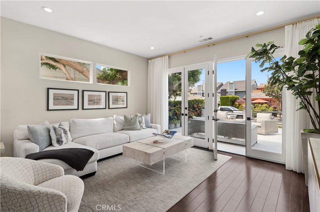 412 Poinsettia Avenue