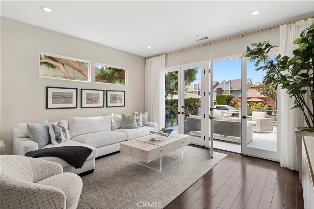 412 Poinsettia Avenue