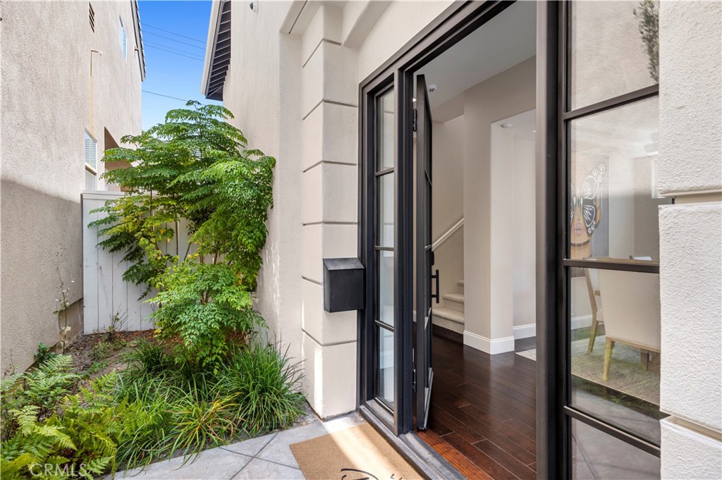 412 Poinsettia Avenue