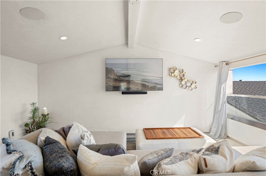 712 Marguerite Avenue