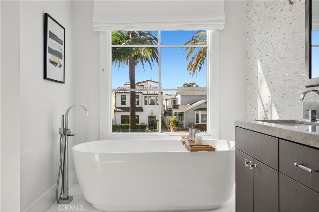 712 Marguerite Avenue