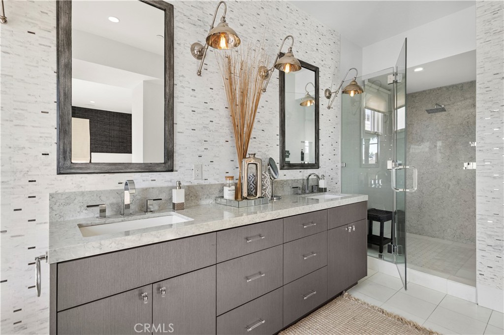 712 Marguerite Avenue