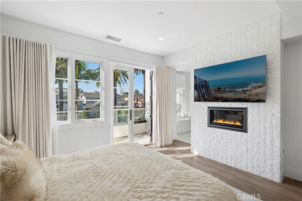 712 Marguerite Avenue