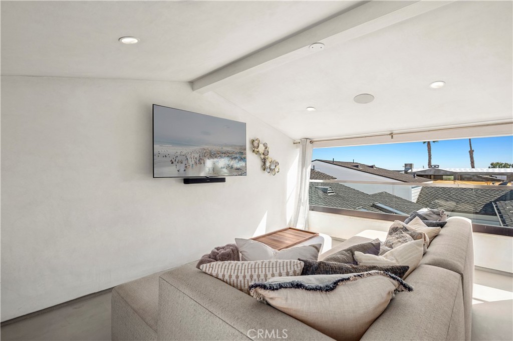 712 Marguerite Avenue