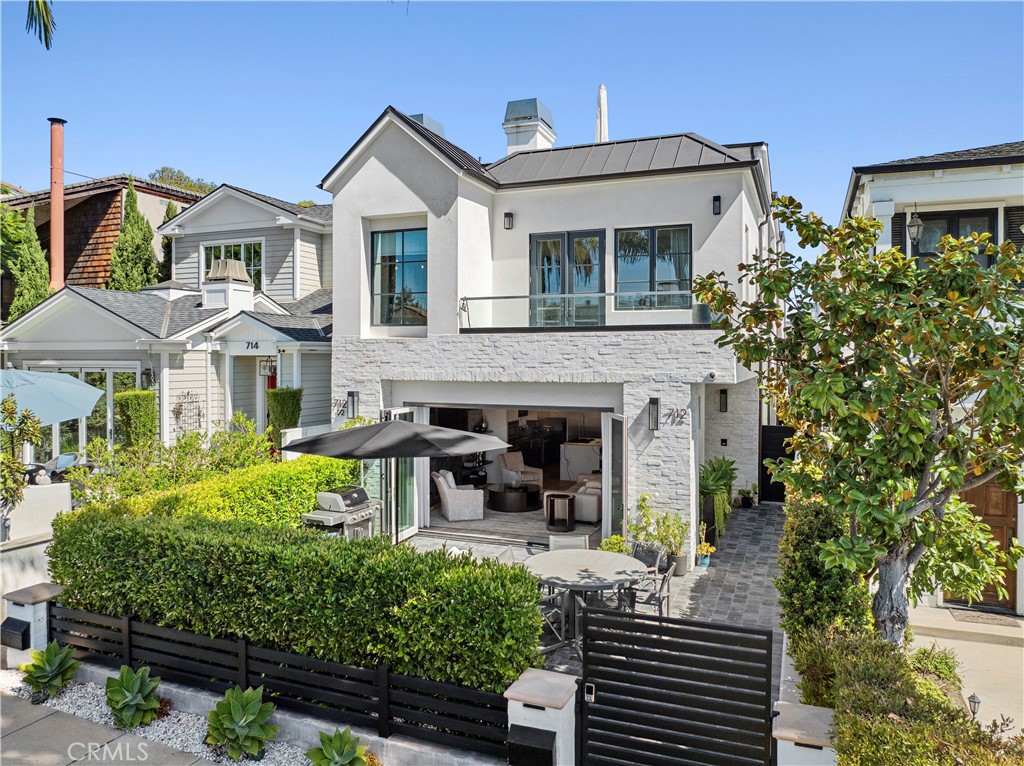 712 Marguerite Avenue