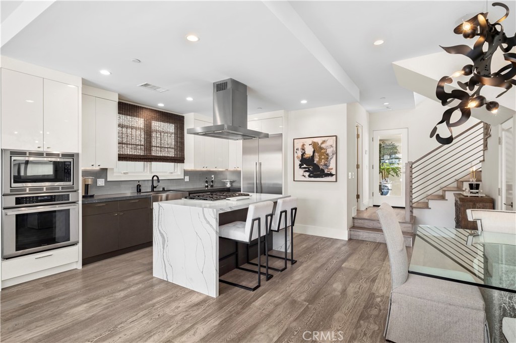 712 Marguerite Avenue