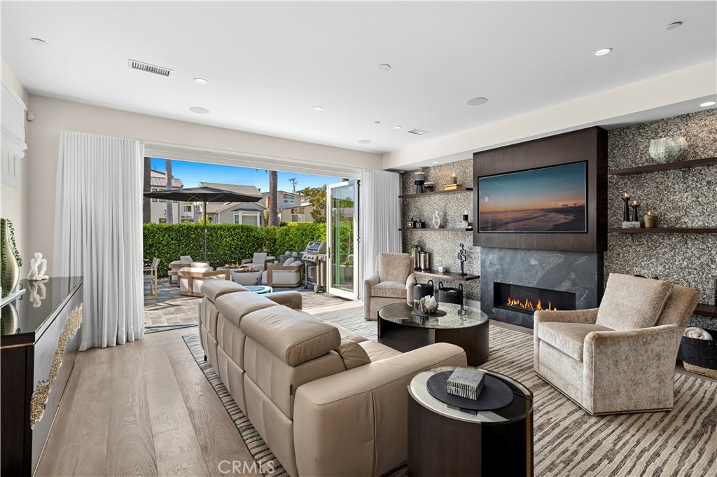 712 Marguerite Avenue