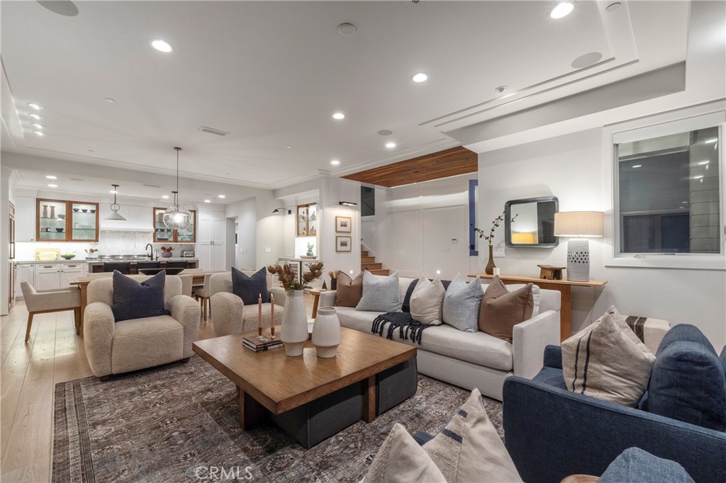 1515 E Ocean Boulevard