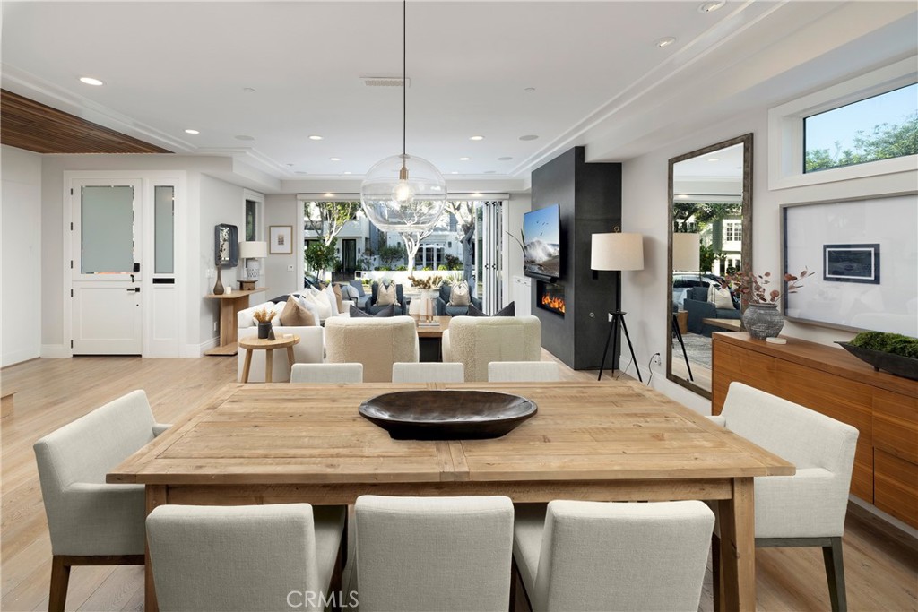 1515 E Ocean Boulevard