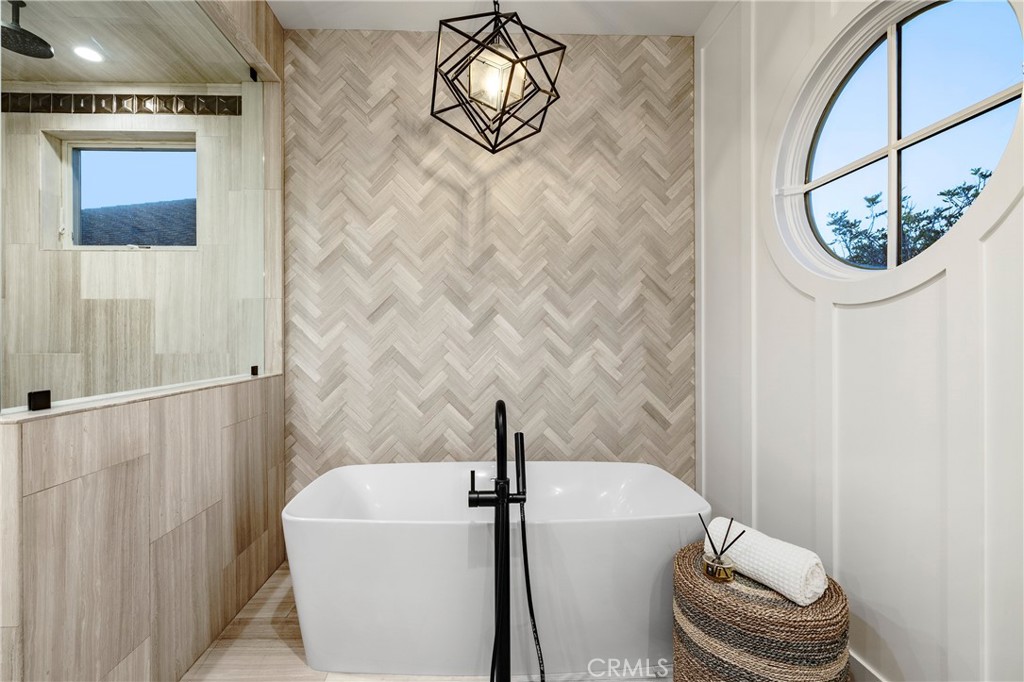 1515 E Ocean Boulevard