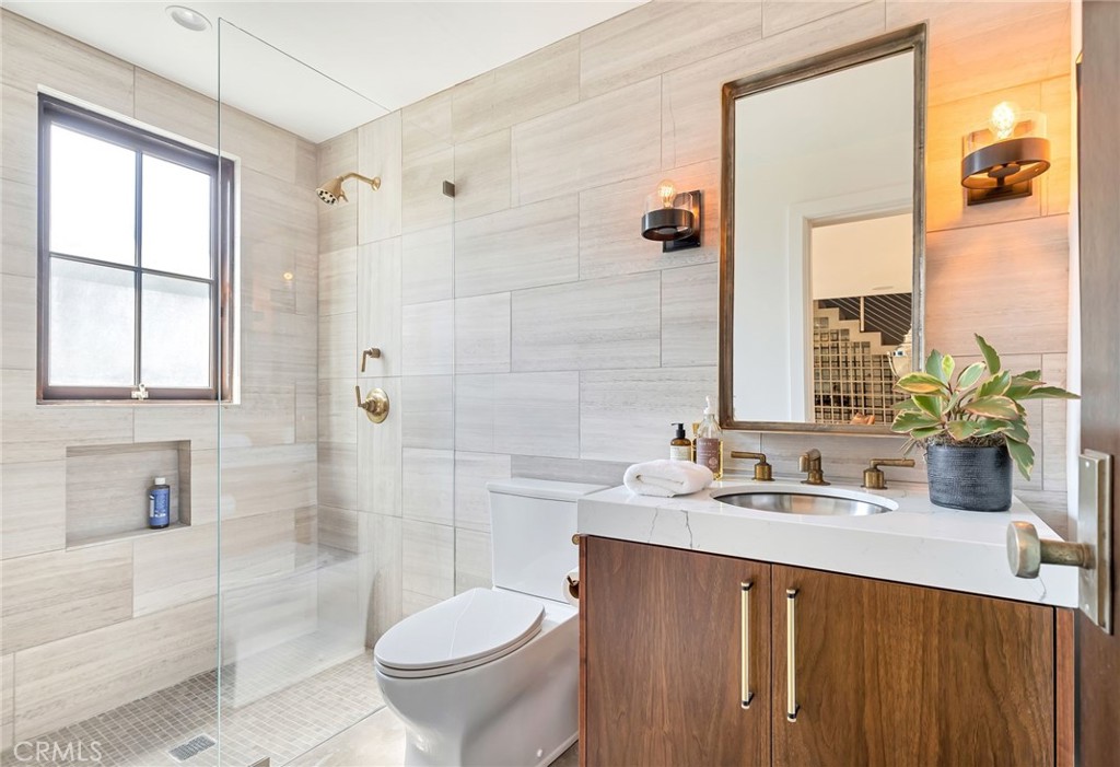 2622 Crestview Drive