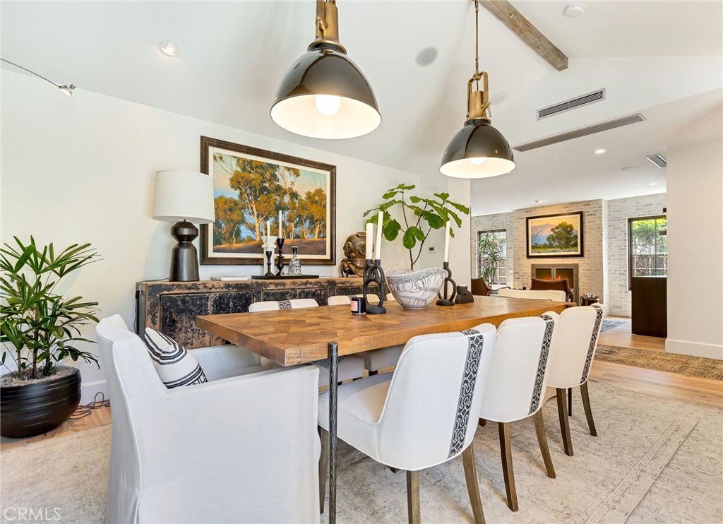 2622 Crestview Drive