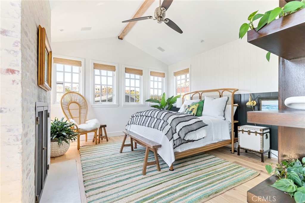 2622 Crestview Drive