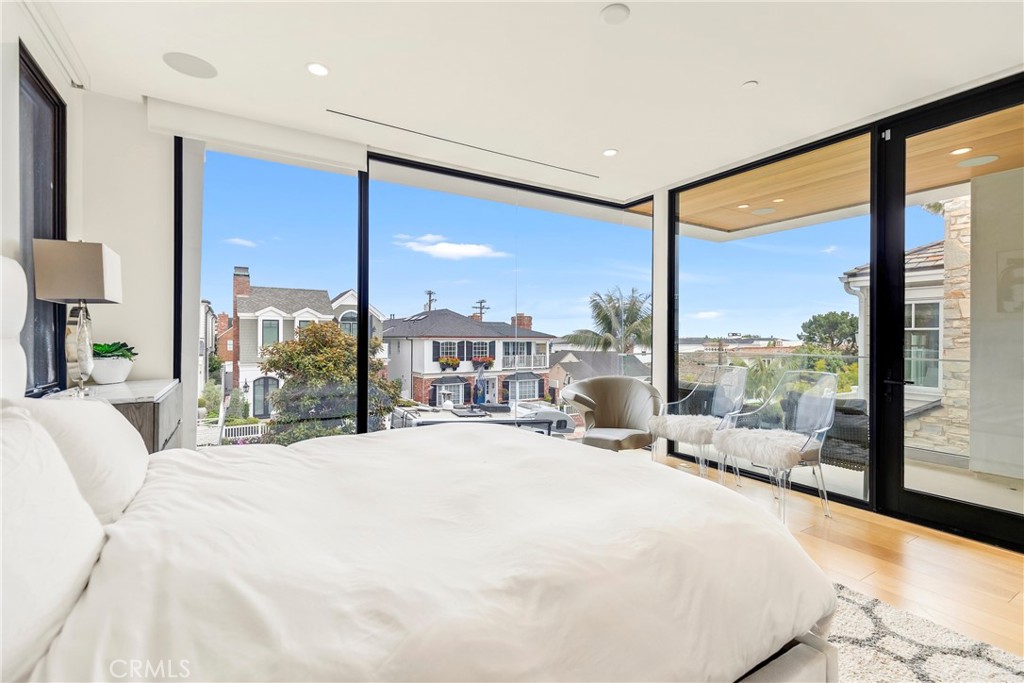 221 Heliotrope Avenue