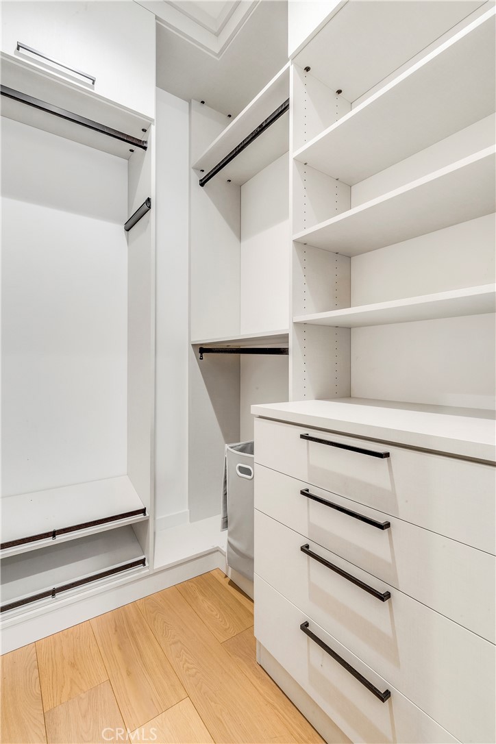 221 Heliotrope Avenue