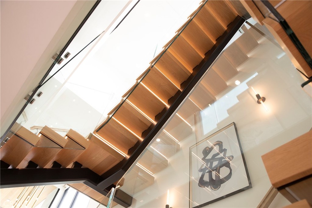 221 Heliotrope Avenue