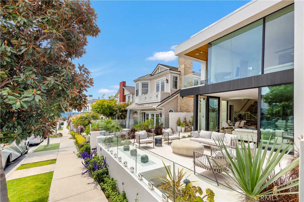 221 Heliotrope Avenue