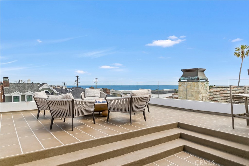 221 Heliotrope Avenue