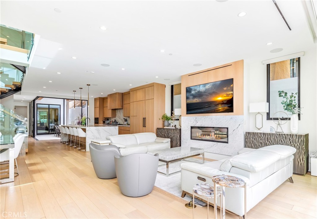 221 Heliotrope Avenue