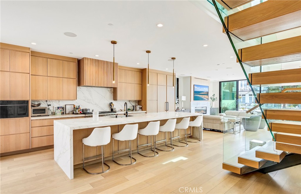 221 Heliotrope Avenue