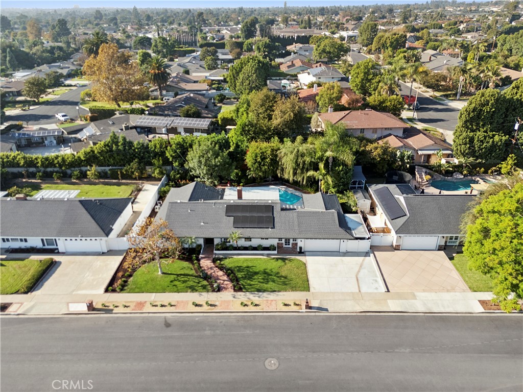 11891 Gladstone Drive