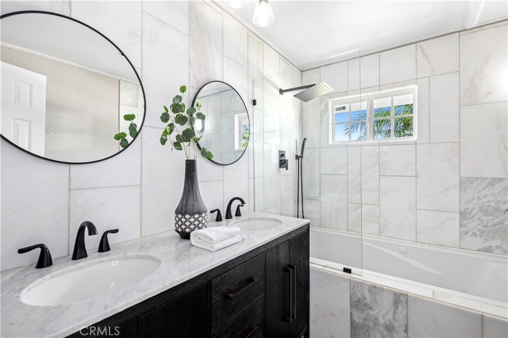 11891 Gladstone Drive