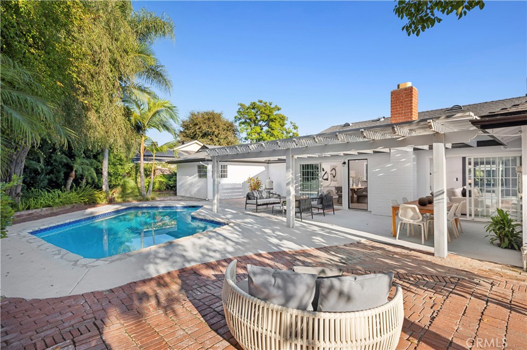 11891 Gladstone Drive