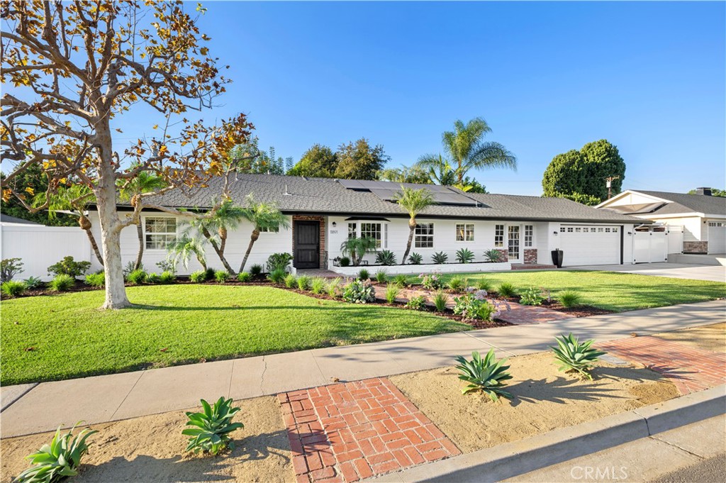 11891 Gladstone Drive