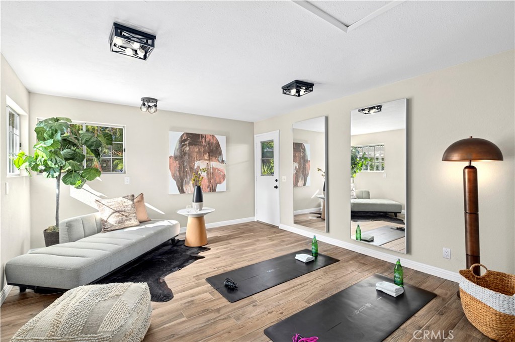 11891 Gladstone Drive