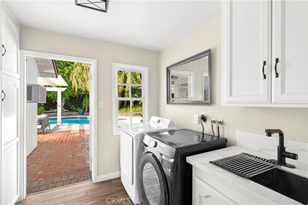 11891 Gladstone Drive