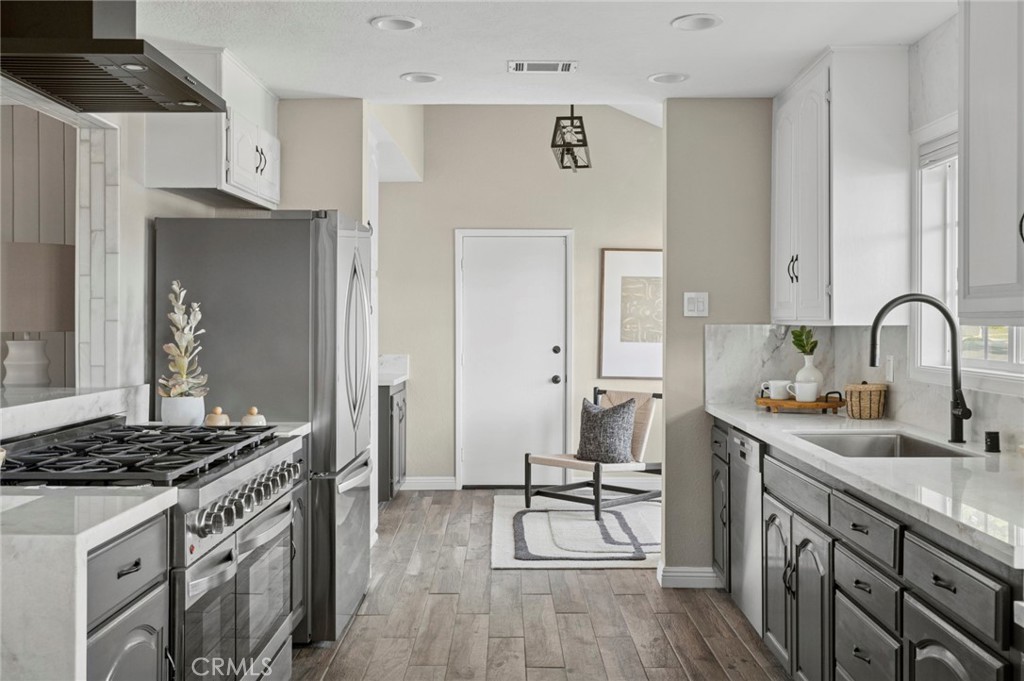 11891 Gladstone Drive