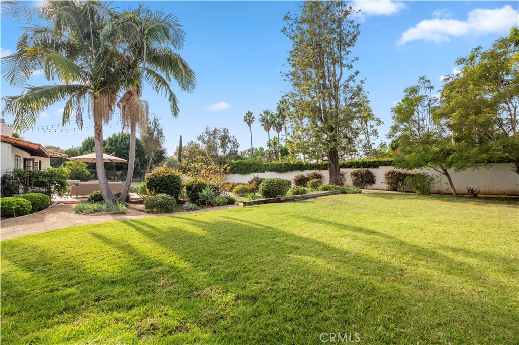 1596 SE Skyline Drive