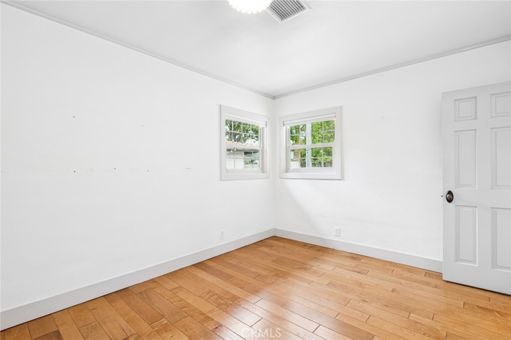 1596 SE Skyline Drive