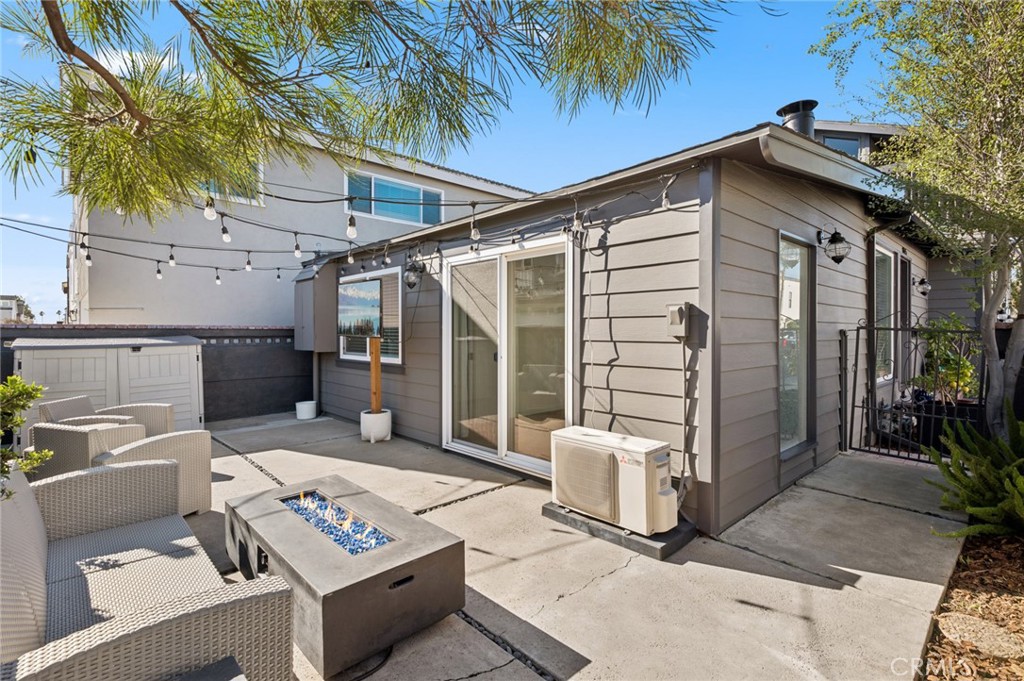 620 1/2 Acacia Avenue