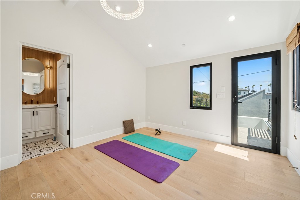 312 Carnation Avenue