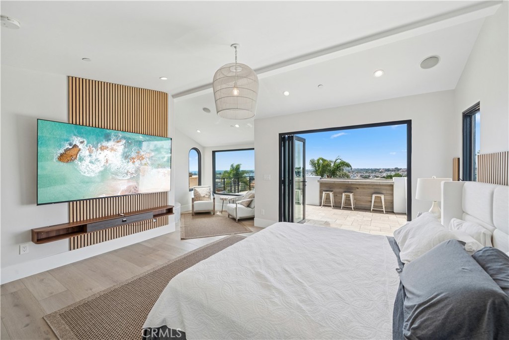 312 Carnation Avenue