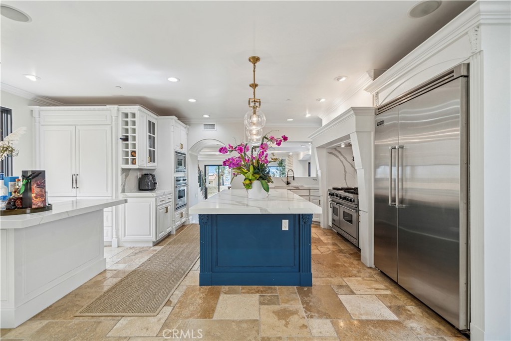 312 Carnation Avenue