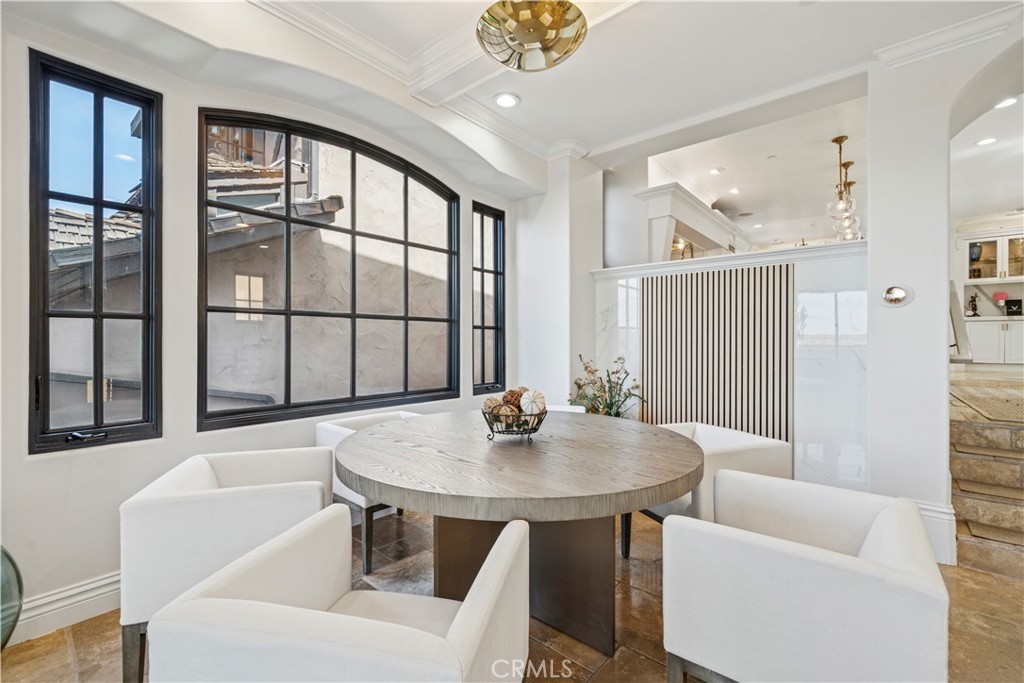 312 Carnation Avenue