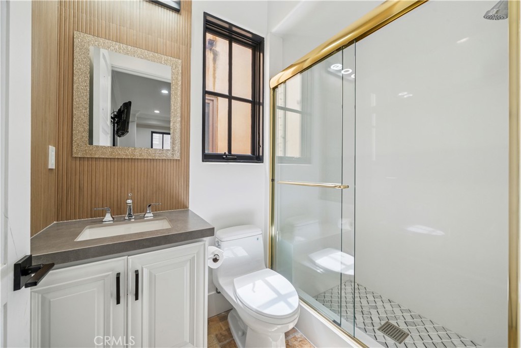 312 Carnation Avenue