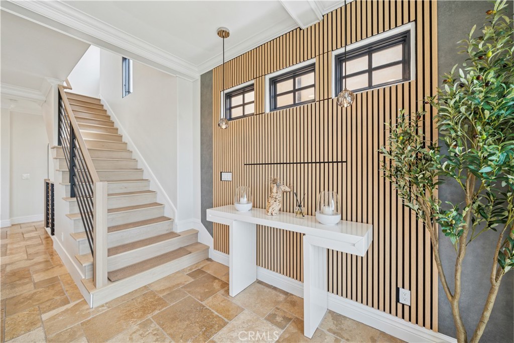 312 Carnation Avenue