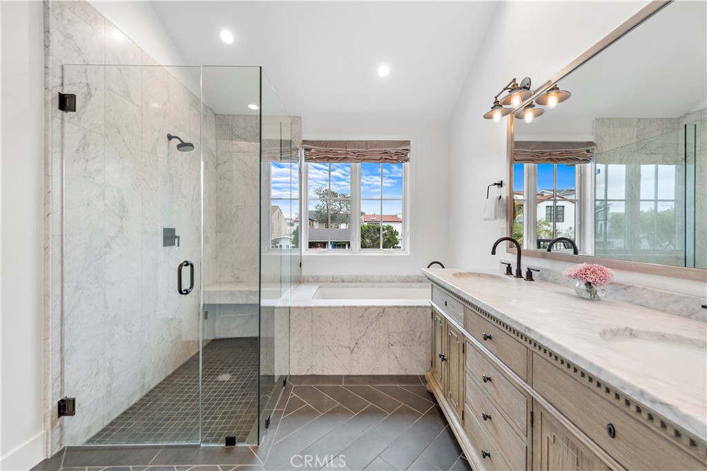 613 Narcissus Avenue