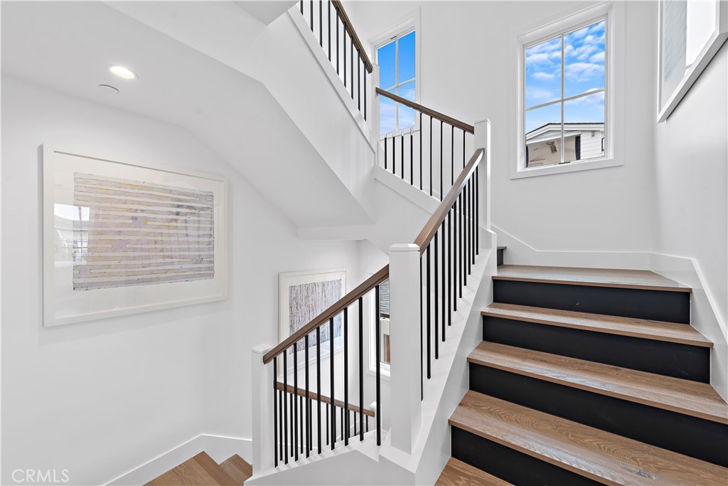 613 Narcissus Avenue