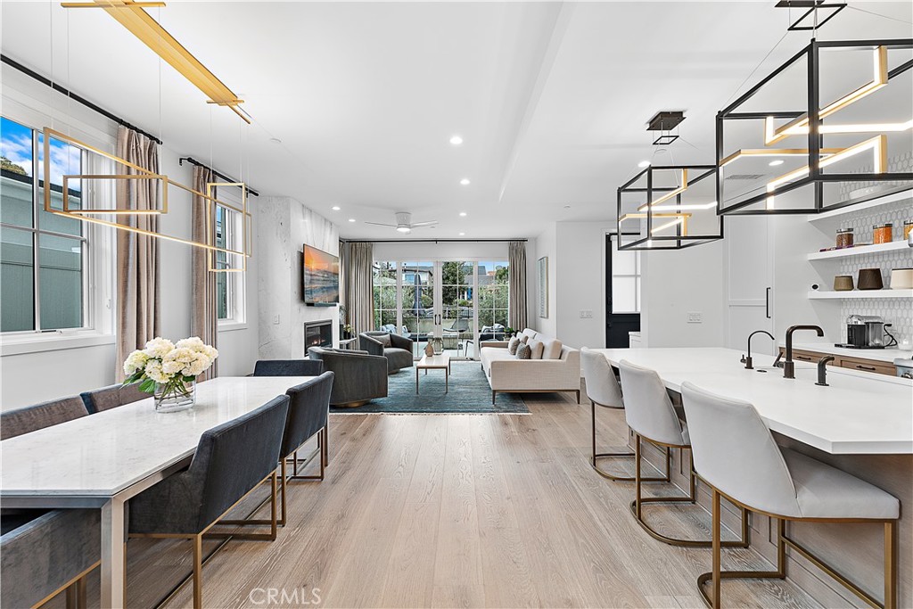 613 Narcissus Avenue