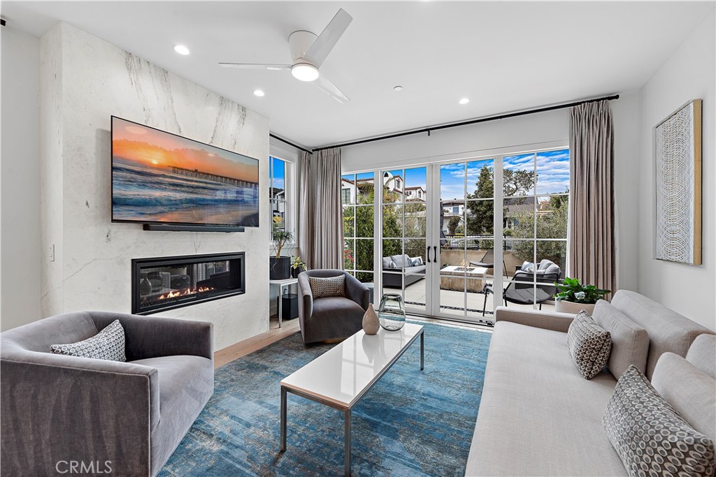 613 Narcissus Avenue