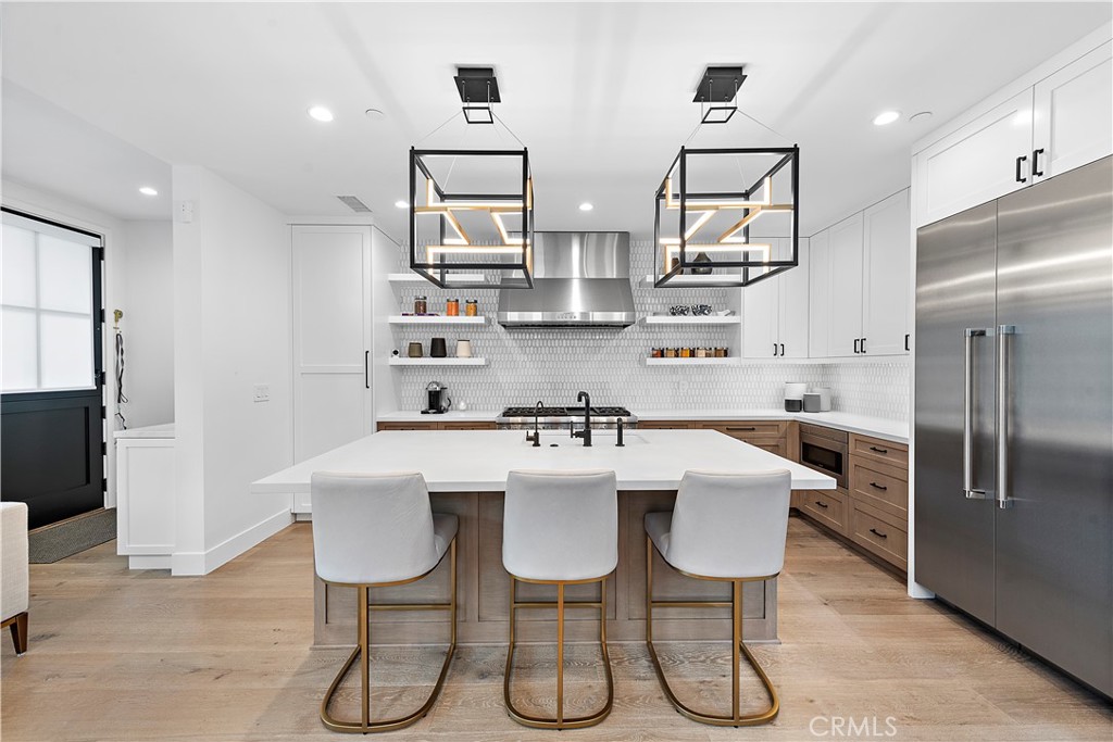 613 Narcissus Avenue