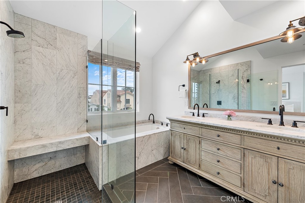 613 Narcissus Avenue