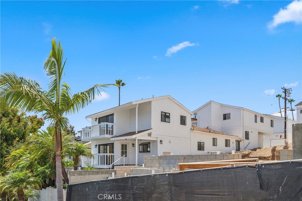 405 Heliotrope Avenue A