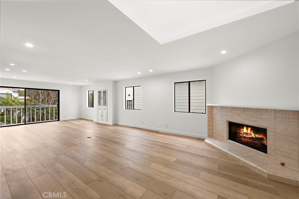 405 Heliotrope Avenue A