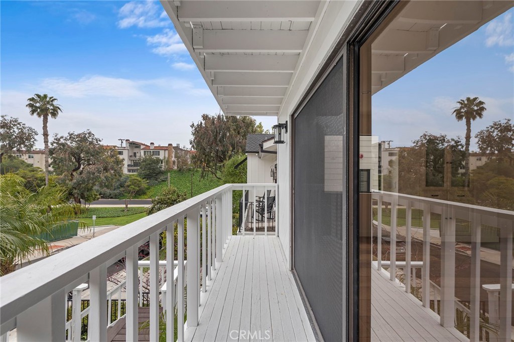 405 Heliotrope Avenue A