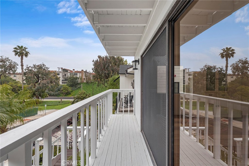 405 Heliotrope Avenue A